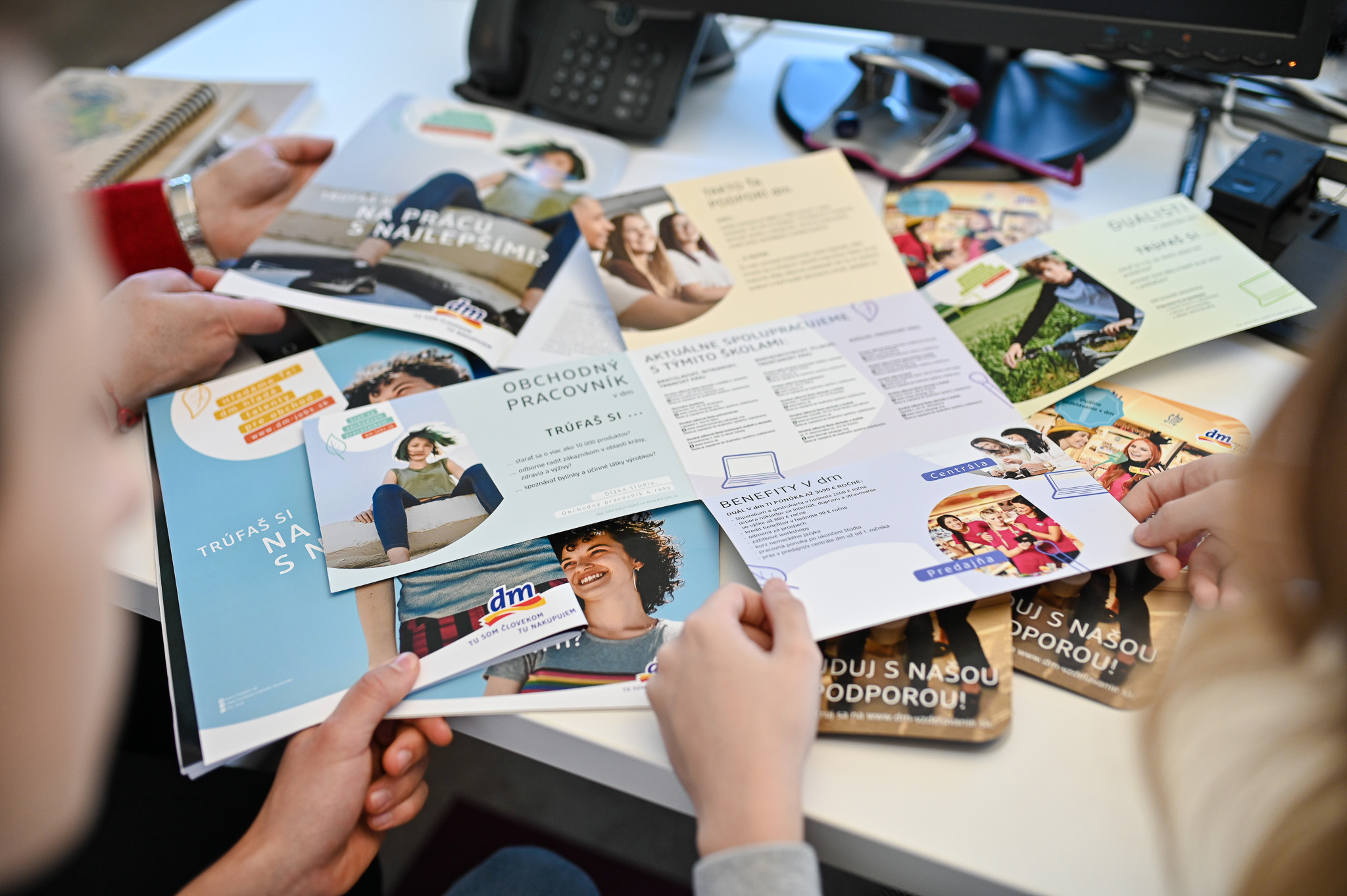 Žiaci duálneho vzdelávania v dm drogerie markt